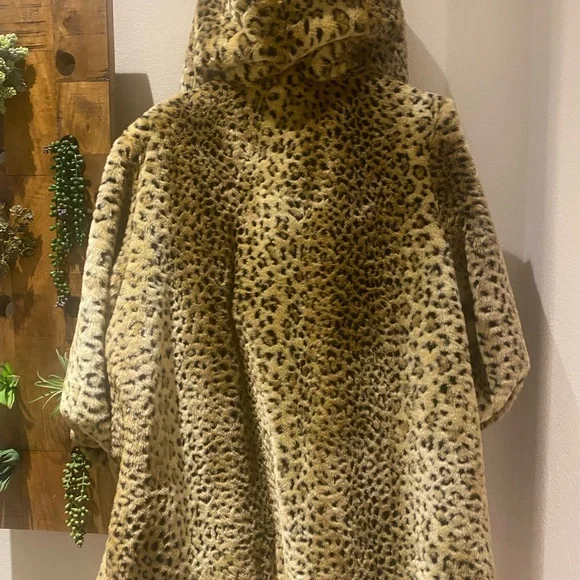 East 5th Coat - Picture 4 of 8